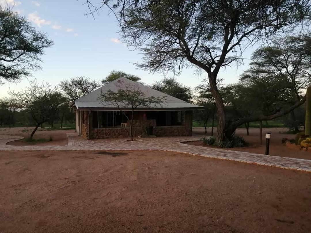 Khan River Lodge Wilhelmstal Bagian luar foto