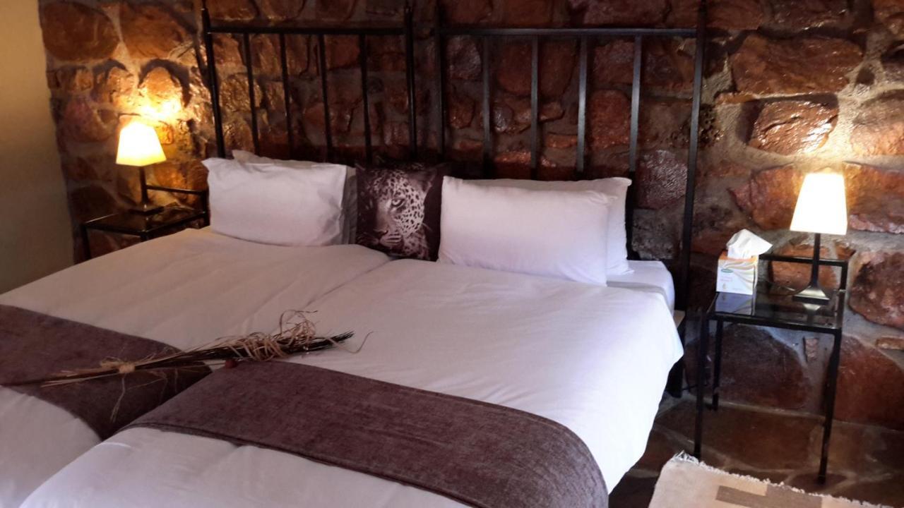 Khan River Lodge Wilhelmstal Bagian luar foto