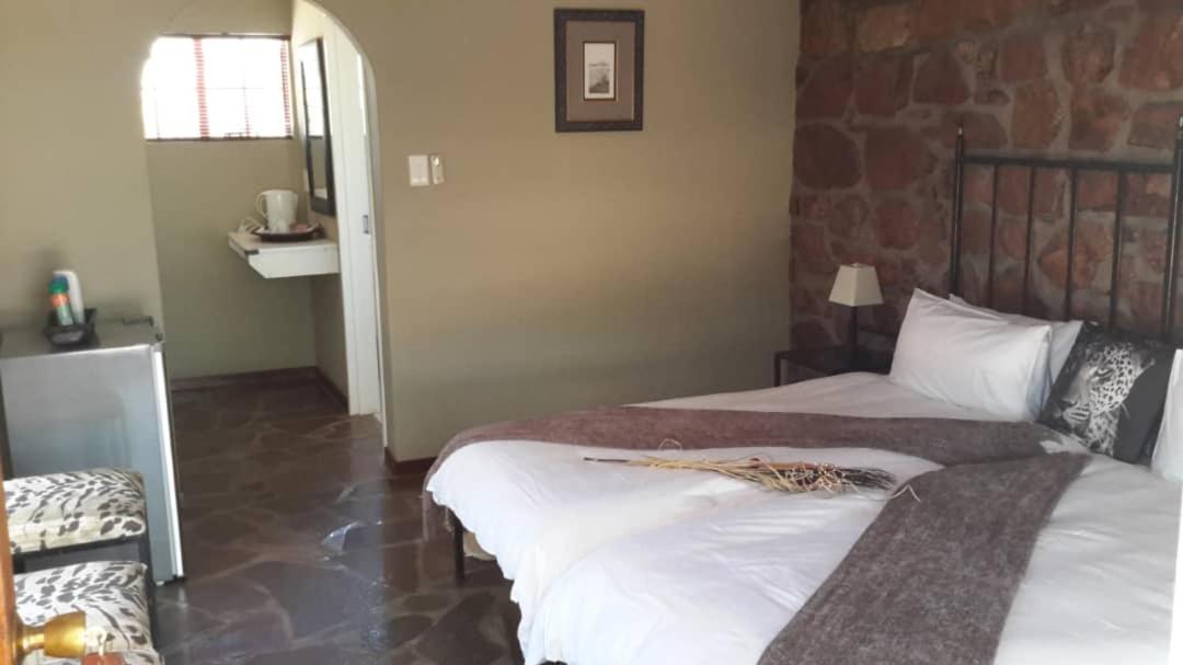 Khan River Lodge Wilhelmstal Bagian luar foto